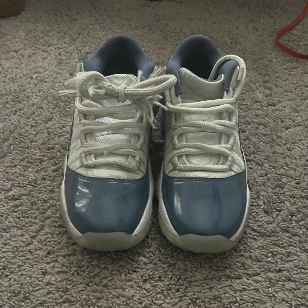 Jordan Kids Sneakers in Navy and White